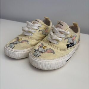 Zara Baby Disney Dumbo Sneakers EU25 US 8 Toddler Cute Shoes